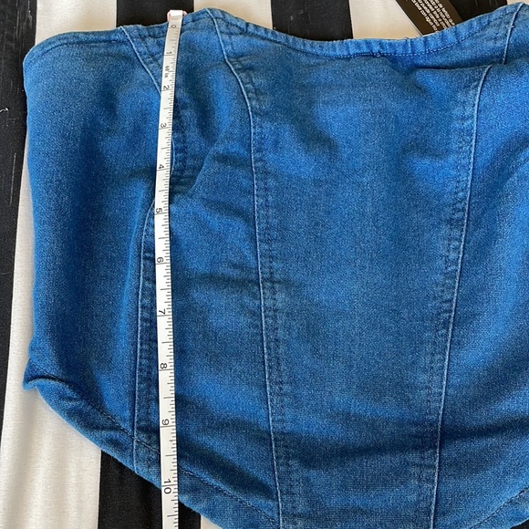 Cute!!! Denim Strapless Crop Top NWT - Picture 6 of 7